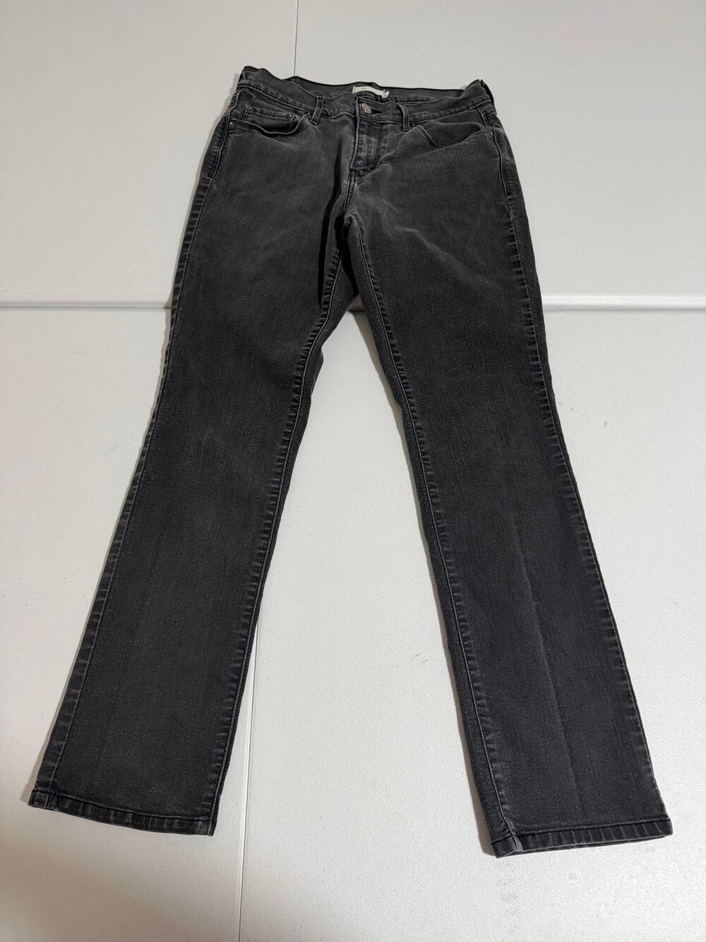 Levi’s 505 Straight Leg Jeans Women’s W28 L32 Faded Black Wash Denim Regular